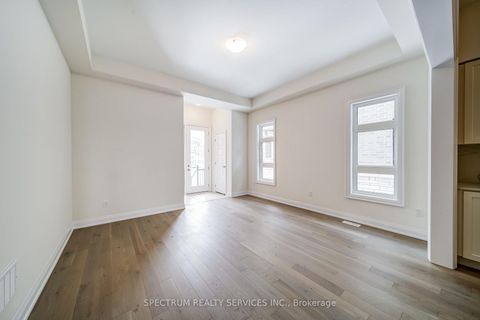 Photo 6 at 84 Adario Crescent, Vellore Village, Vaughan