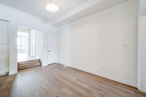 Photo 14 at 84 Adario Crescent, Vellore Village, Vaughan