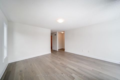 Photo 28 at 84 Adario Crescent, Vellore Village, Vaughan