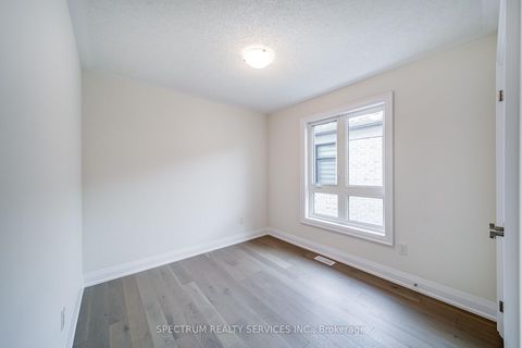 Photo 35 at 84 Adario Crescent, Vellore Village, Vaughan