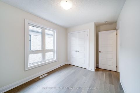 Photo 36 at 84 Adario Crescent, Vellore Village, Vaughan