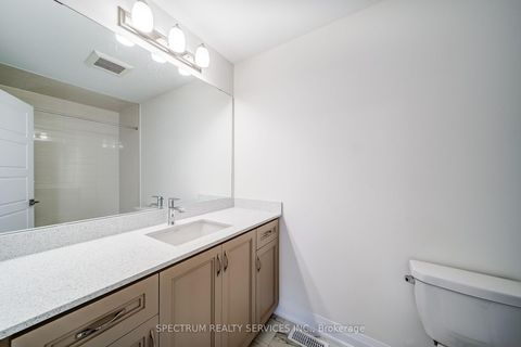 Photo 37 at 84 Adario Crescent, Vellore Village, Vaughan