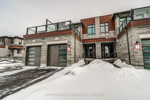 Photo 2 at 132 Adario Crescent, Vellore Village, Vaughan