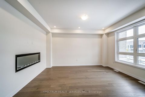 Photo 13 at 132 Adario Crescent, Vellore Village, Vaughan