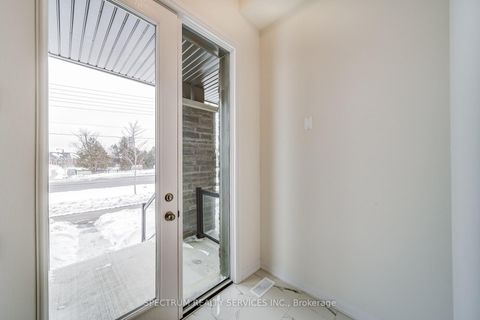 Photo 15 at 132 Adario Crescent, Vellore Village, Vaughan