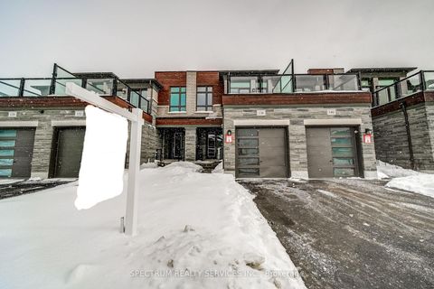 Photo 2 at 136 Adario Crescent, Vellore Village, Vaughan