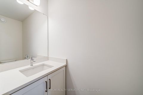 Photo 10 at 136 Adario Crescent, Vellore Village, Vaughan