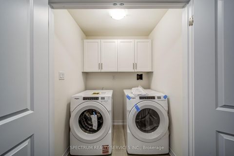 Photo 17 at 136 Adario Crescent, Vellore Village, Vaughan