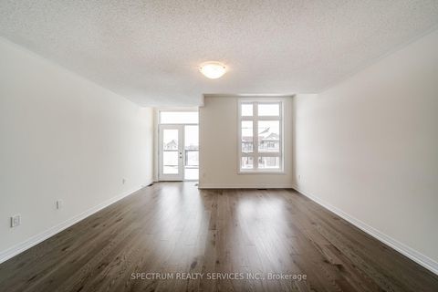 Photo 18 at 136 Adario Crescent, Vellore Village, Vaughan