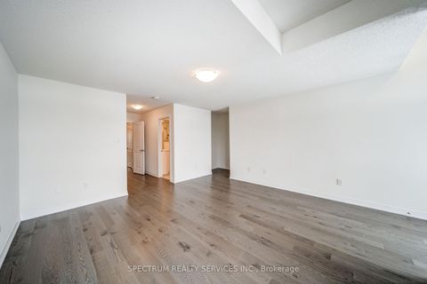 Photo 21 at 136 Adario Crescent, Vellore Village, Vaughan