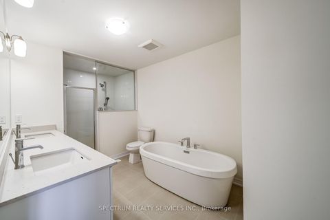 Photo 22 at 136 Adario Crescent, Vellore Village, Vaughan