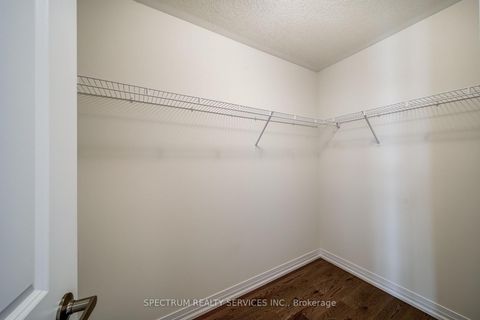 Photo 24 at 136 Adario Crescent, Vellore Village, Vaughan