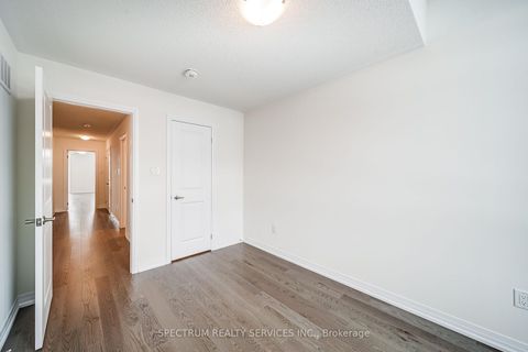 Photo 28 at 136 Adario Crescent, Vellore Village, Vaughan