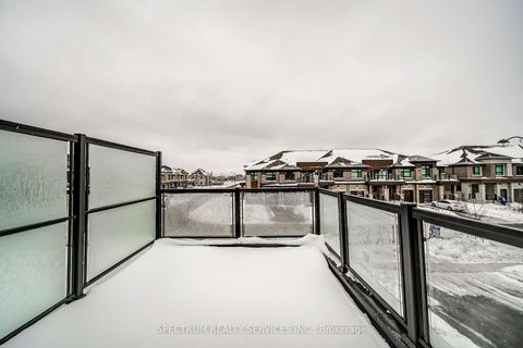 Photo 31 at 136 Adario Crescent, Vellore Village, Vaughan