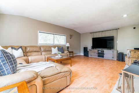 Photo 17 at 175 South Summit Farm Road, King City, King