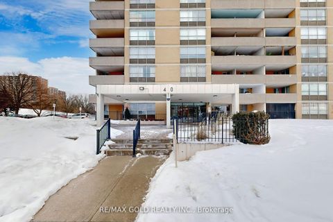 Photo 3 at 711 - 40 Panorama Court, Jamestown, Toronto