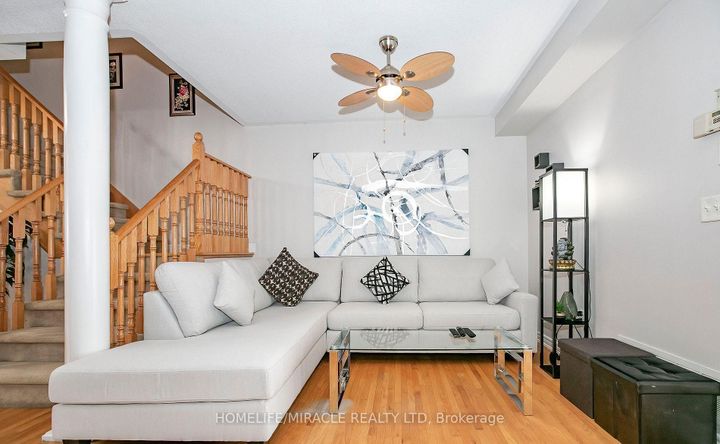 Photo 7 at 29 Dewridge Court, Wellington, Brampton