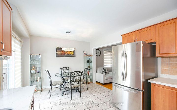 Photo 10 at 29 Dewridge Court, Wellington, Brampton