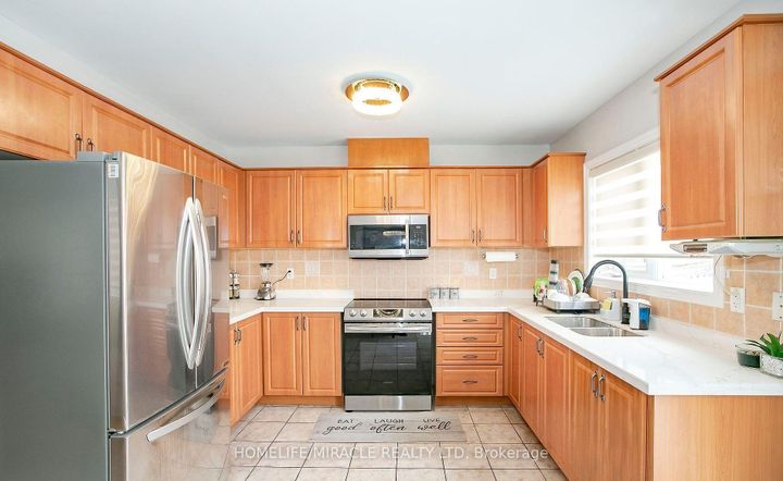 Photo 11 at 29 Dewridge Court, Wellington, Brampton