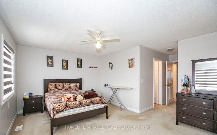 Photo 16 at 29 Dewridge Court, Wellington, Brampton