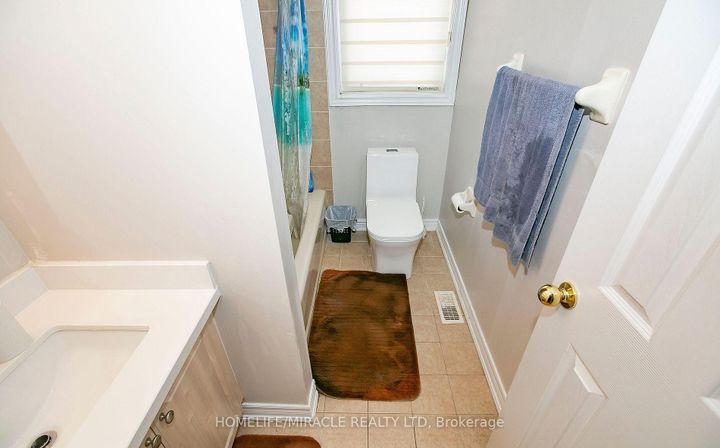 Photo 19 at 29 Dewridge Court, Wellington, Brampton