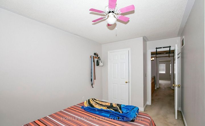 Photo 24 at 29 Dewridge Court, Wellington, Brampton