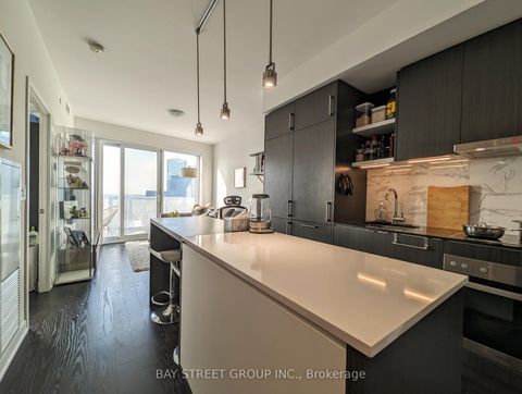 Photo 1 at 6103 - 100 Harbour Street, Waterfront Communities C1, Toronto