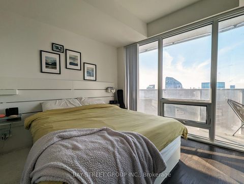 Photo 8 at 6103 - 100 Harbour Street, Waterfront Communities C1, Toronto