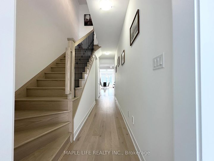 Photo 4 at 124 Hilts Drive, Rural Richmond Hill, Richmond Hill