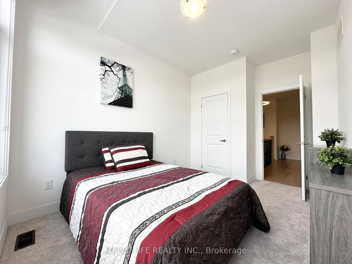 Photo 17 at 124 Hilts Drive, Rural Richmond Hill, Richmond Hill