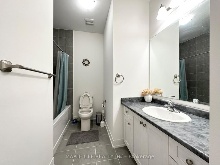 Photo 20 at 124 Hilts Drive, Rural Richmond Hill, Richmond Hill