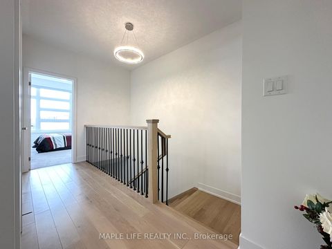 Photo 15 at 124 Hilts Drive, Rural Richmond Hill, Richmond Hill