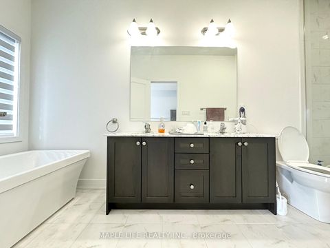 Photo 27 at 124 Hilts Drive, Rural Richmond Hill, Richmond Hill