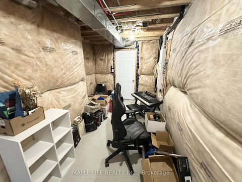 Photo 32 at 124 Hilts Drive, Rural Richmond Hill, Richmond Hill