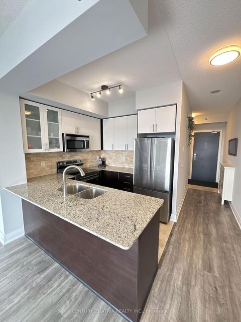 Photo 7 at 810 - 520 Steeles Avenue W, Yorkhill, Vaughan