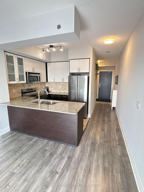 Photo 13 at 810 - 520 Steeles Avenue W, Yorkhill, Vaughan