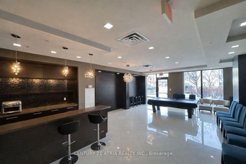 Photo 17 at 810 - 520 Steeles Avenue W, Yorkhill, Vaughan