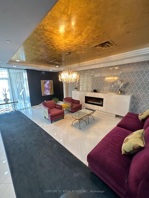 Photo 19 at 810 - 520 Steeles Avenue W, Yorkhill, Vaughan