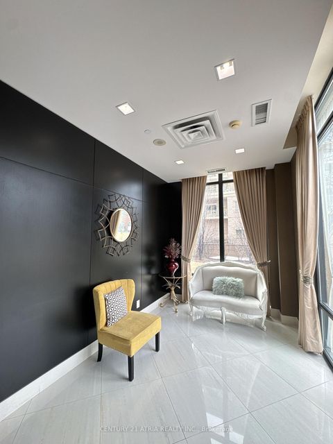 Photo 20 at 810 - 520 Steeles Avenue W, Yorkhill, Vaughan