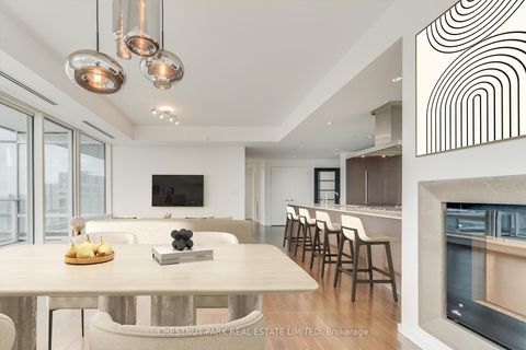 Photo 2 at 3205 - 180 University Avenue, Bay Street Corridor, Toronto