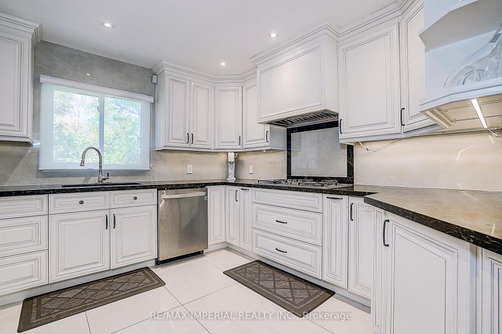 Photo 19 at 50 Kings Cross Avenue, Bayview Hill, Richmond Hill