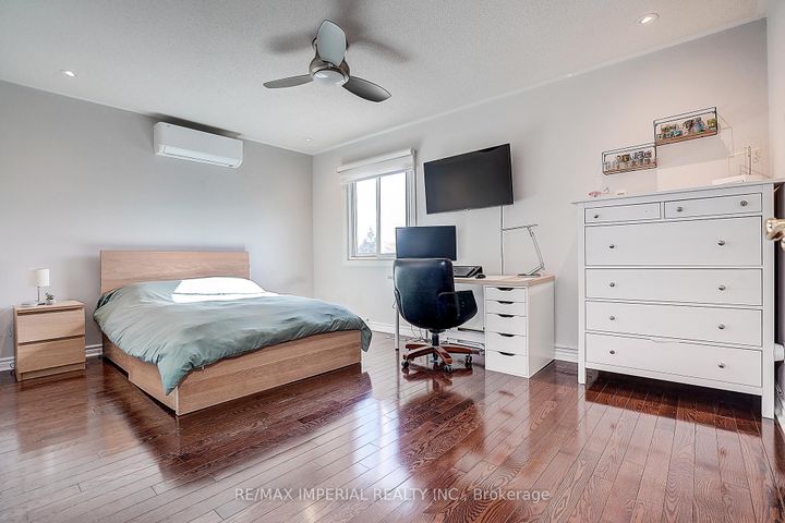 Photo 24 at 50 Kings Cross Avenue, Bayview Hill, Richmond Hill