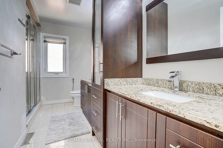 Photo 25 at 50 Kings Cross Avenue, Bayview Hill, Richmond Hill