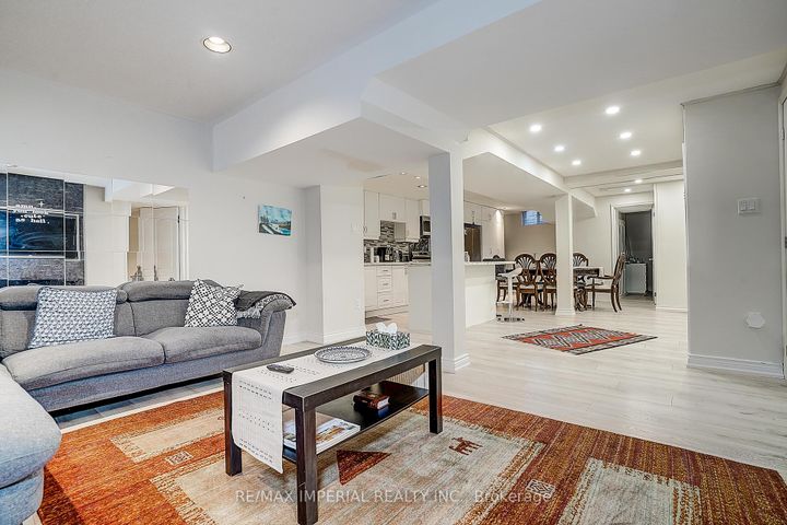 Photo 34 at 50 Kings Cross Avenue, Bayview Hill, Richmond Hill