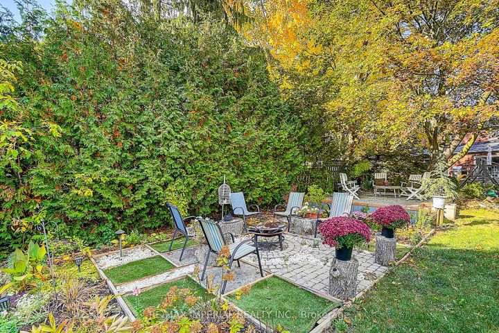 Photo 37 at 50 Kings Cross Avenue, Bayview Hill, Richmond Hill