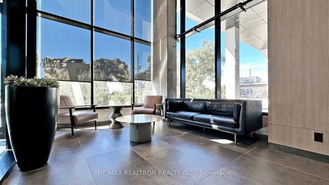 Photo 4 at 518 - 7 Smith Crescent, Queensway, Toronto