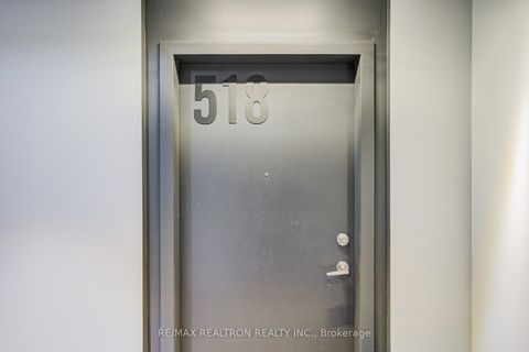 Photo 6 at 518 - 7 Smith Crescent, Queensway, Toronto