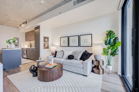 Photo 14 at 518 - 7 Smith Crescent, Queensway, Toronto