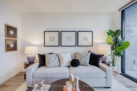 Photo 16 at 518 - 7 Smith Crescent, Queensway, Toronto