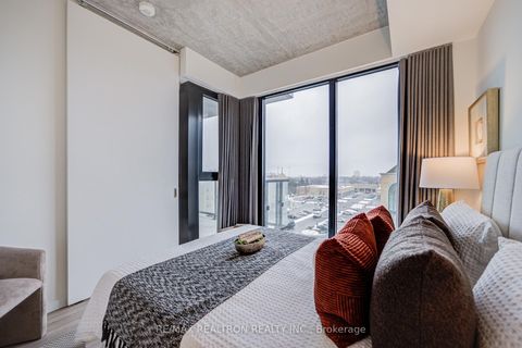 Photo 23 at 518 - 7 Smith Crescent, Queensway, Toronto